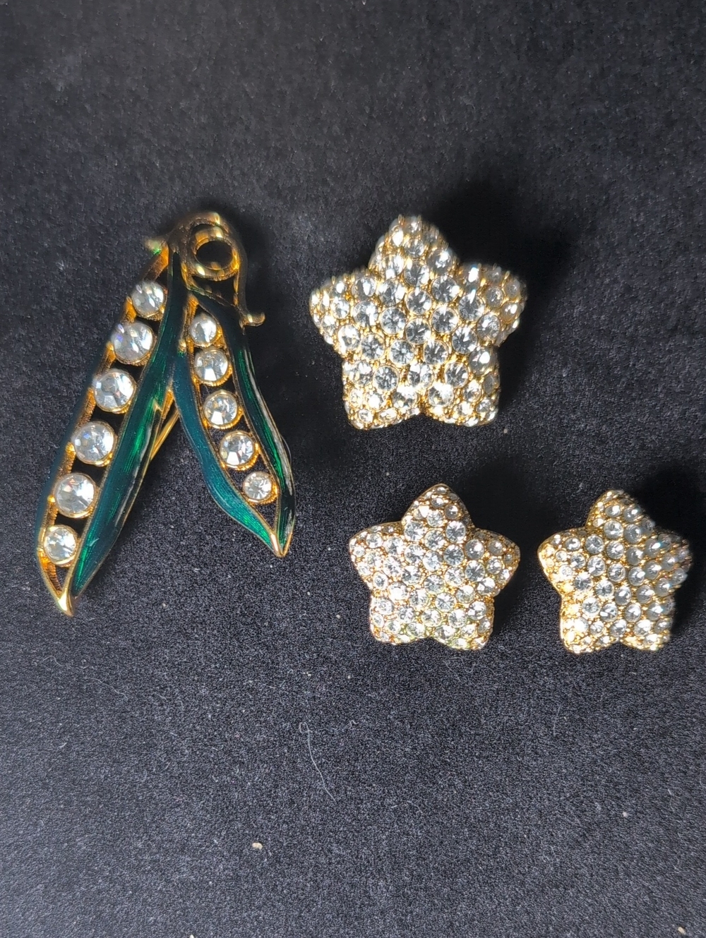 Monet Gold-Tone Green Seed Pod & Star Pins 4 Pcs
